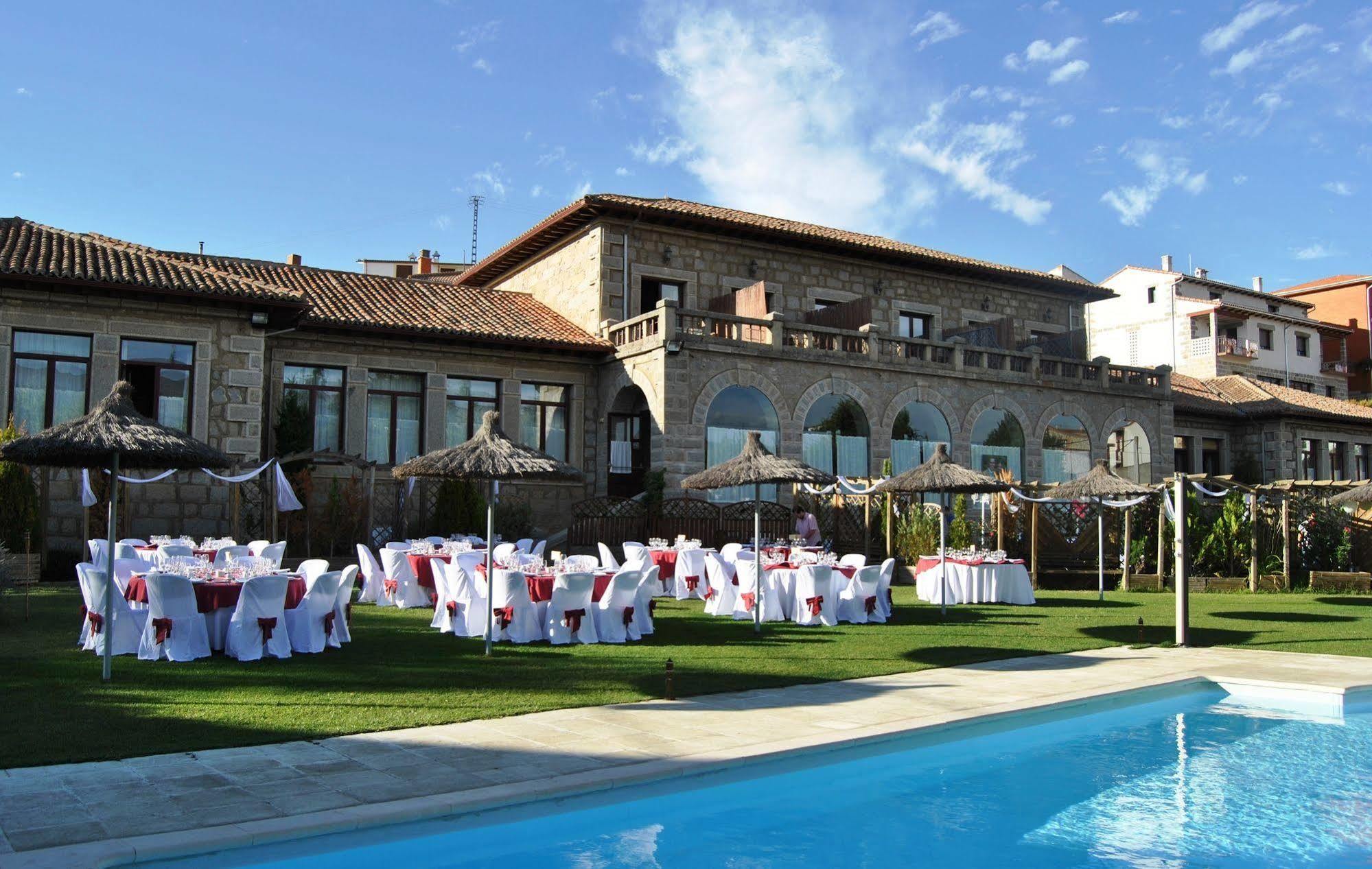Posada Real Restaurante El Linar Del Zaire Burgohondo Eksteriør billede