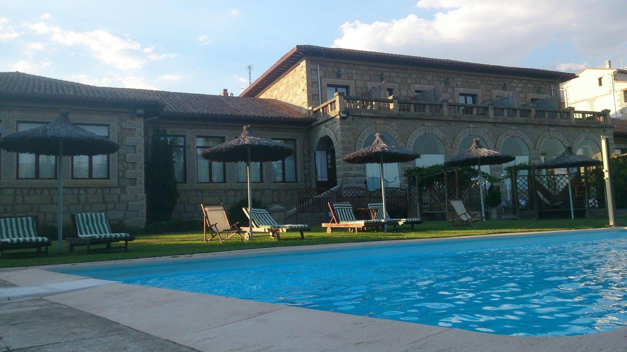 Posada Real Restaurante El Linar Del Zaire Burgohondo Eksteriør billede